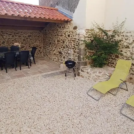 Gite De La Fecleval 6 Personnes Proche Du Puy Dufou Saint-Mesmin  Buitenkant foto
