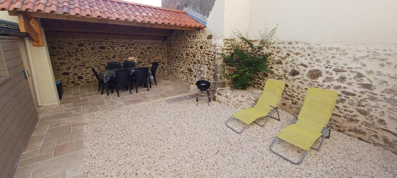 Holiday home De La Fecleval 6 Personnes Proche Du Puy Dufou *