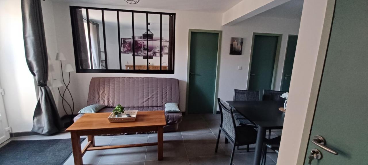 Holiday home De La Fecleval 6 Personnes Proche Du Puy Dufou *