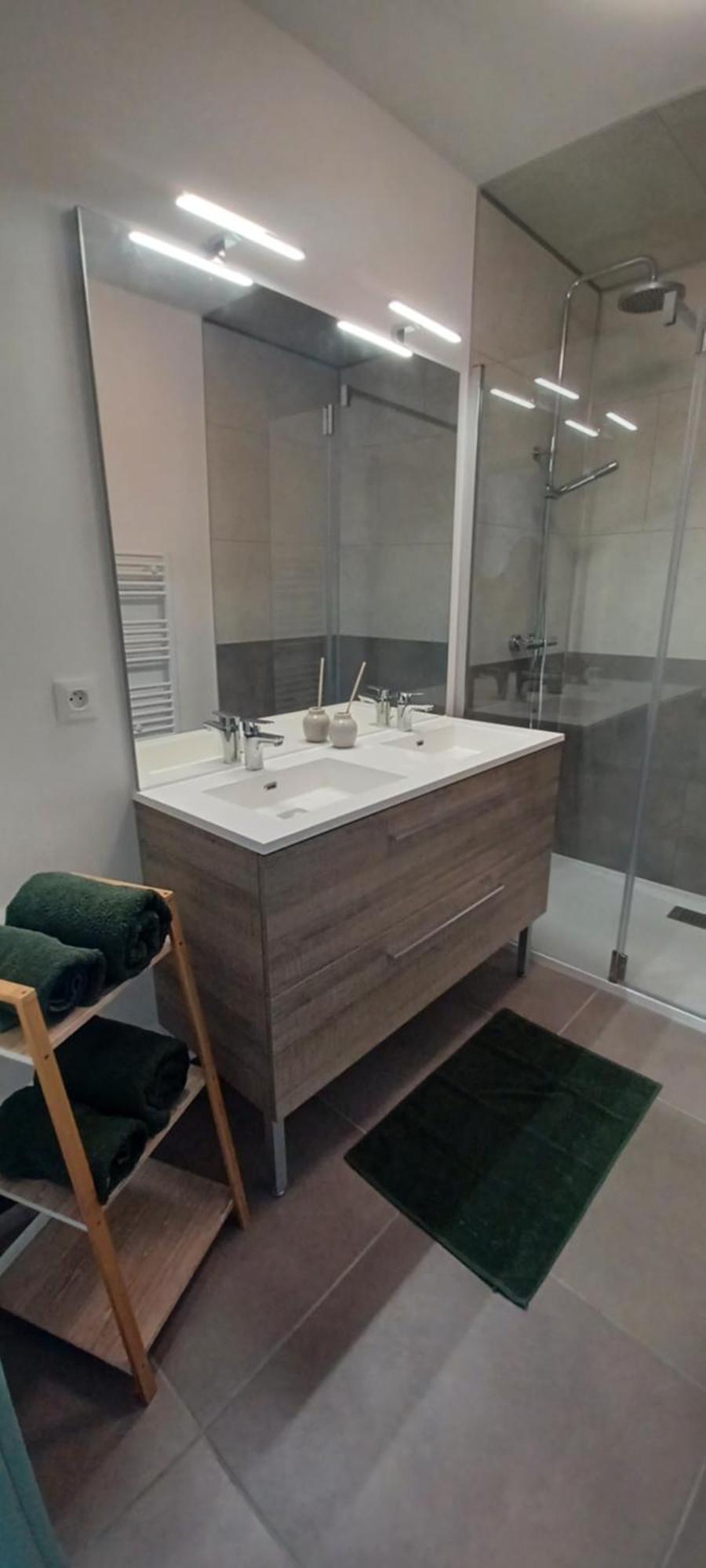 De La Fecleval 6 Personnes Proche Du Puy Dufou Holiday home *