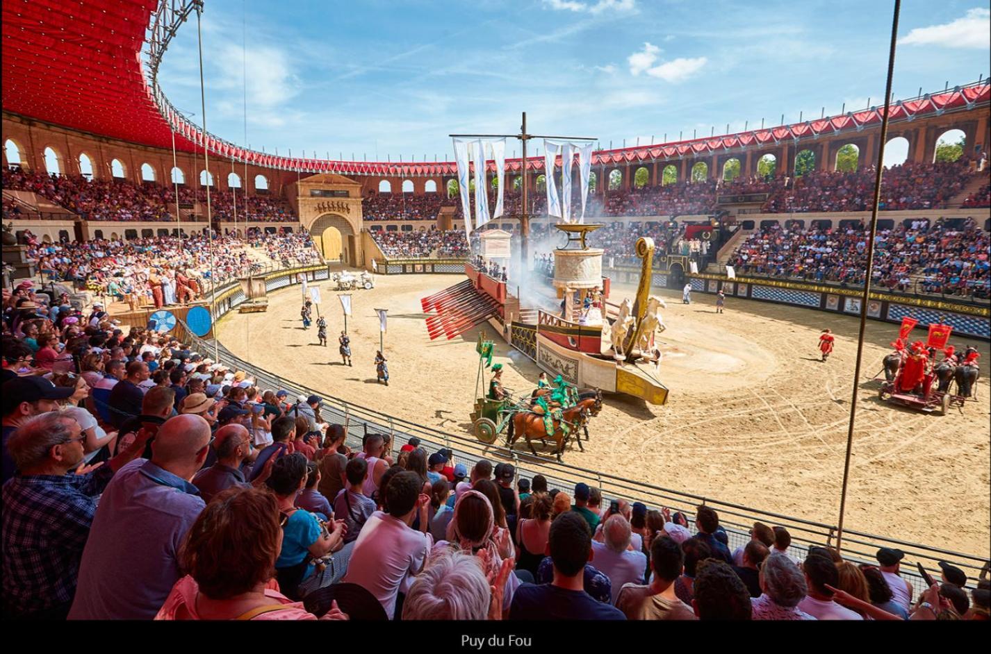 De La Fecleval 6 Personnes Proche Du Puy Dufou Holiday home *